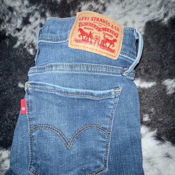 Levi’s supper skinny jeans - Picture 2 of 3